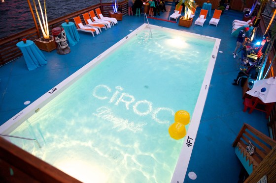 _SV22374.-3563861394-O